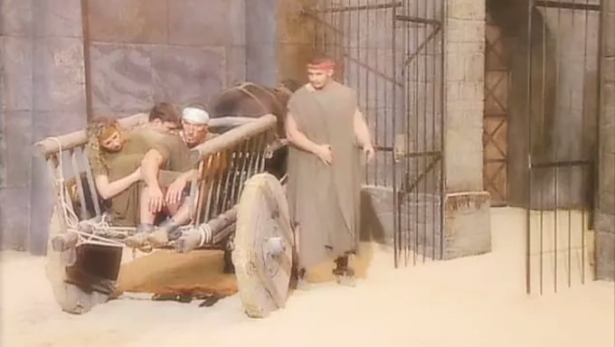 Lola A. Et Des Amies Étudiantes Dans Une Scène Chaude Dans Une Chambre De Dortoir