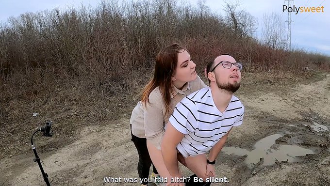 Un Mec Chanceux Se Fait Remplir La Bouche De Sperme Tout En Étant Pénétré Par Une Fille Russe