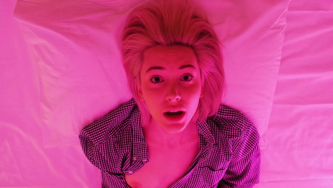 Vidéo Maison De L'Orgasme Intense D'Une Blonde Magnifique