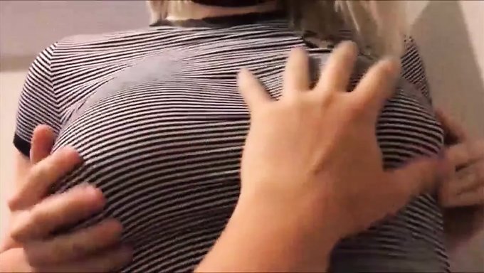 Envie: Gros Seins Naturels Dans Une Compilation