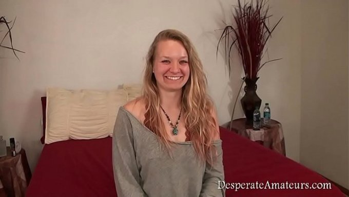 Shiloh, Une Amatrice En Manque, Essaie De Se Faire Un Peu D’argent Lors D’un Casting Sauvage.