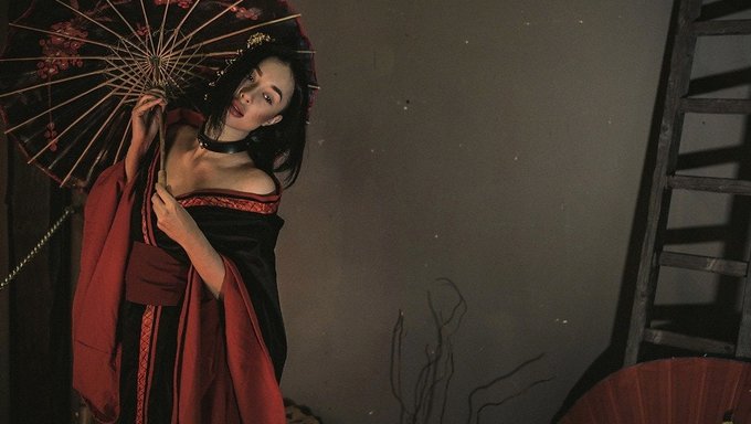 Vidéo De Bondage Japonaise Mettant En Vedette L'Auto-Plaisir D'Une Petite Fille Asiatique