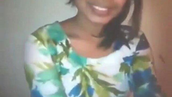 La Reine De La Fellation: Une Petite Amie Asiatique Prend Une Grosse Bite