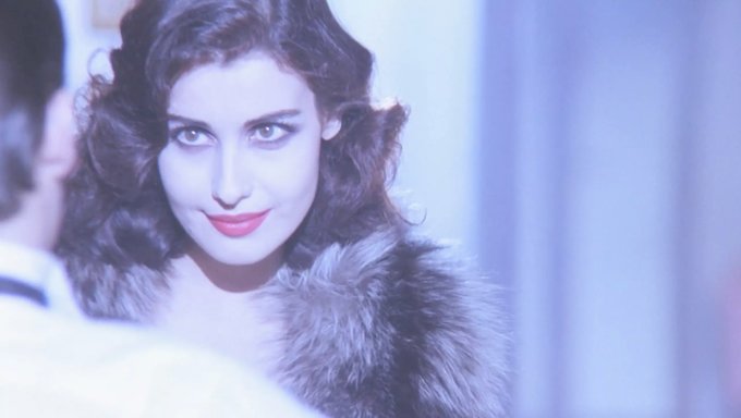 Le Film Rétro Tinto Brass Met En Vedette Des Femmes Qui Font Tout