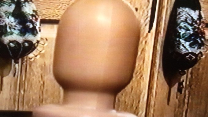 Exploration Intime De L'Insertion De Jouets Sur Le Thème Du Bdsm