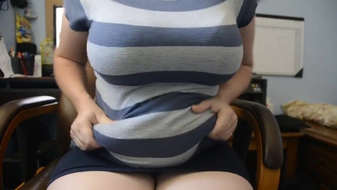 Fétichisme Pour Les Gros Ventres: Une Vidéo Pour Ceux Qui Aiment Voir