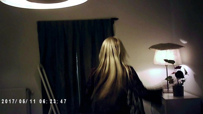 Une Russe Blonde Adore La Sybain Dans Une Session De Baise Chaude