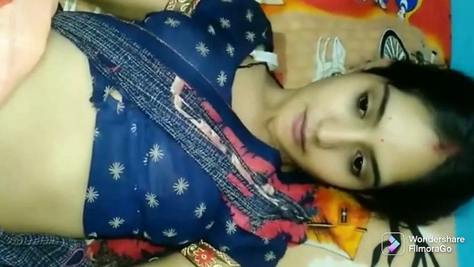 Bobby, Une Adolescente Indienne, Devient Coquine Avec Son Demi-Frère En Levrette