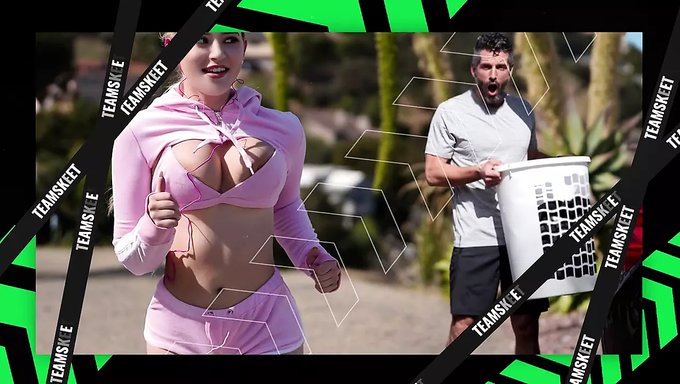 Le Beau-Frère De 18 Ans Reçoit Un Massage Hardcore De Sa Sœur Sexy