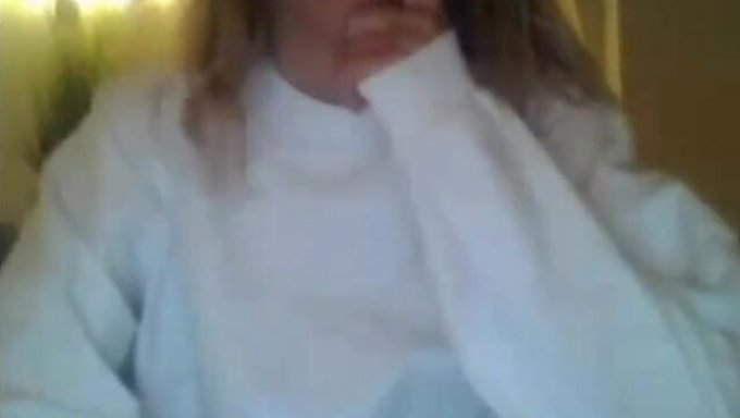 Regardez Le Corps Chaud De Liza Trembler Avec Un Gode