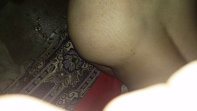 Une Étudiante Devient Coquine Devant Une Caméra Cachée