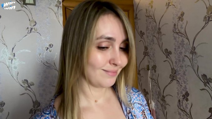 Vidéo De 18+ Mettant En Vedette Une Milf Amicale Et Hospitalière Avec De Gros Seins Naturels