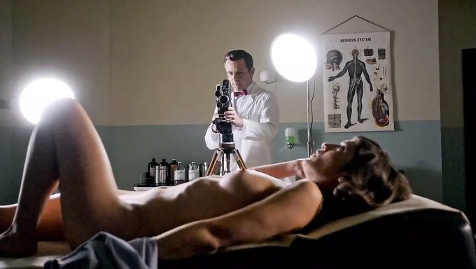 La Dernière Célébrité De La Ville Montre Sa Sexytude Légèrement Obsolète