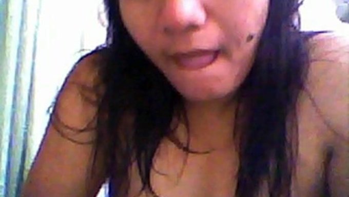 Tante Amateur Malaisienne Diffuse Du Sexe En Webcam