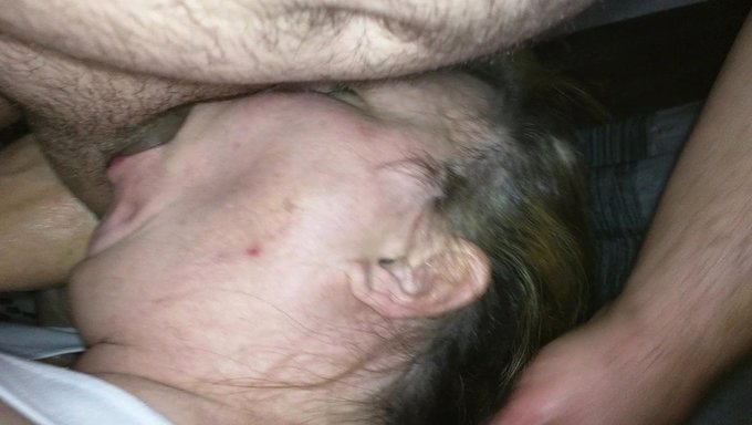 De Belles Grosses Femmes Aux Seins Naturels Et Aux Cheveux Bruns Se Font Baiser