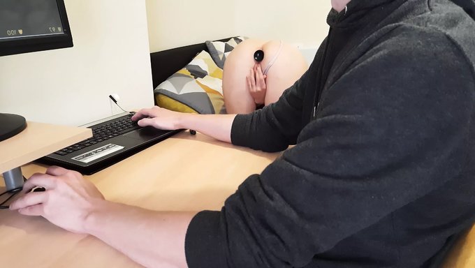 Une Adolescente Allemande (18 Ans Et Plus) Se Fait Plaisir Devant La Caméra