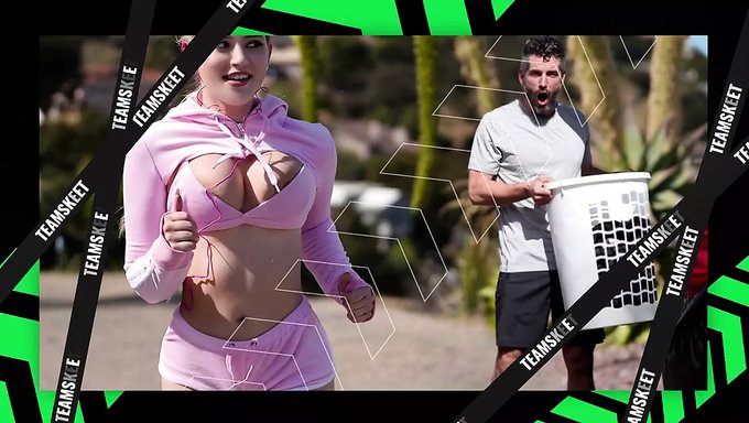 Gros Cul Et Compétences Orales En Exposition Dans Une Vidéo Pov
