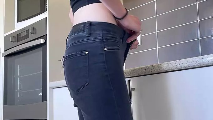 Une Australienne Amateur Prend Son Pied Dans La Cuisine