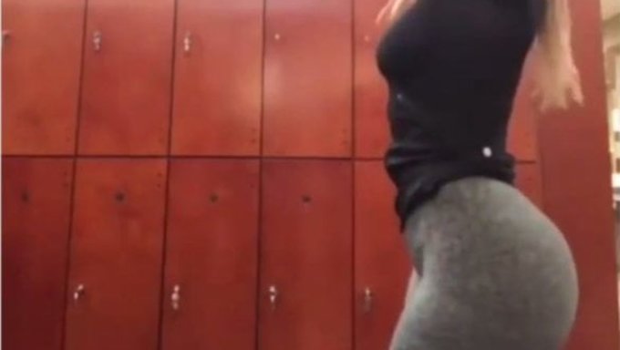 Grosses Filles En Leggings Se Font Prendre En Action