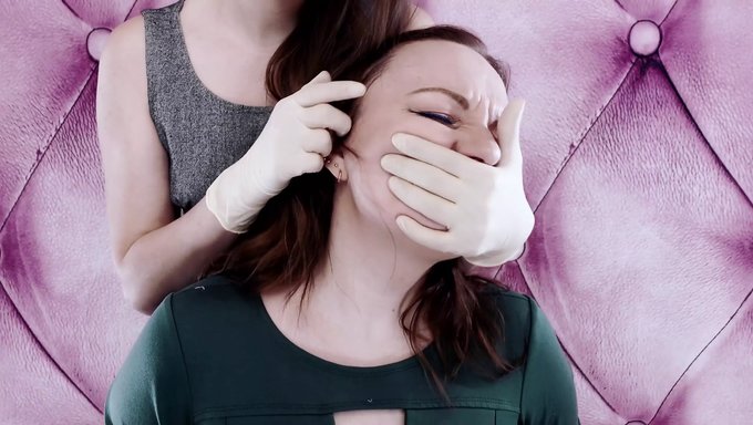 Lesbiennes À Gros Cul Dans Une Vidéo Coquine Bdsm