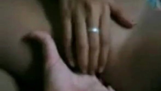 Beauté Asiatique Amateur Montre Ses Compétences En Webcam
