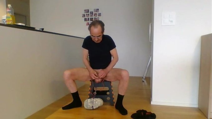 Papy Excité Au Travail - Partie 2