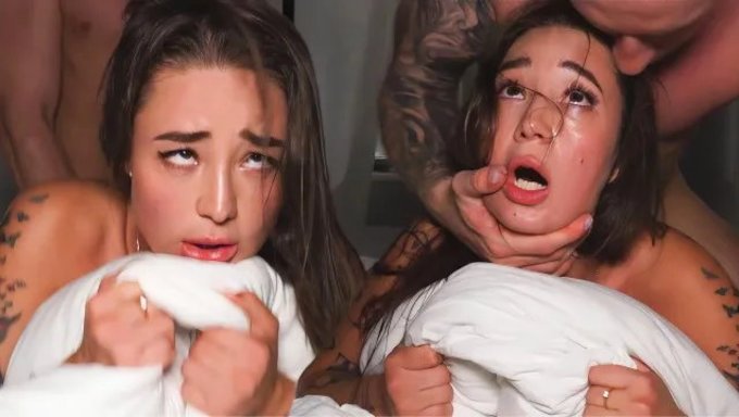 Une Fille Mignonne Se Fait Percer Fort Dans Une Session De Baise Brutale